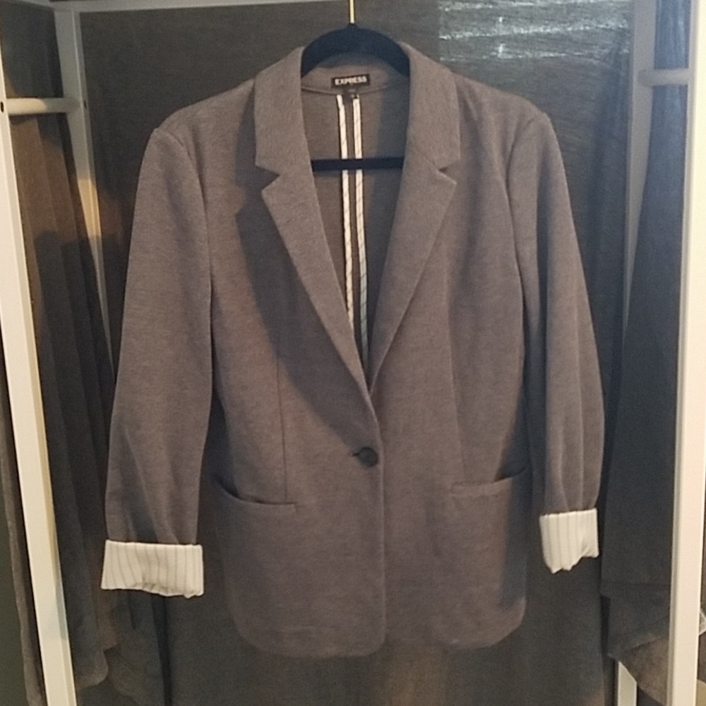 Grey blazer
